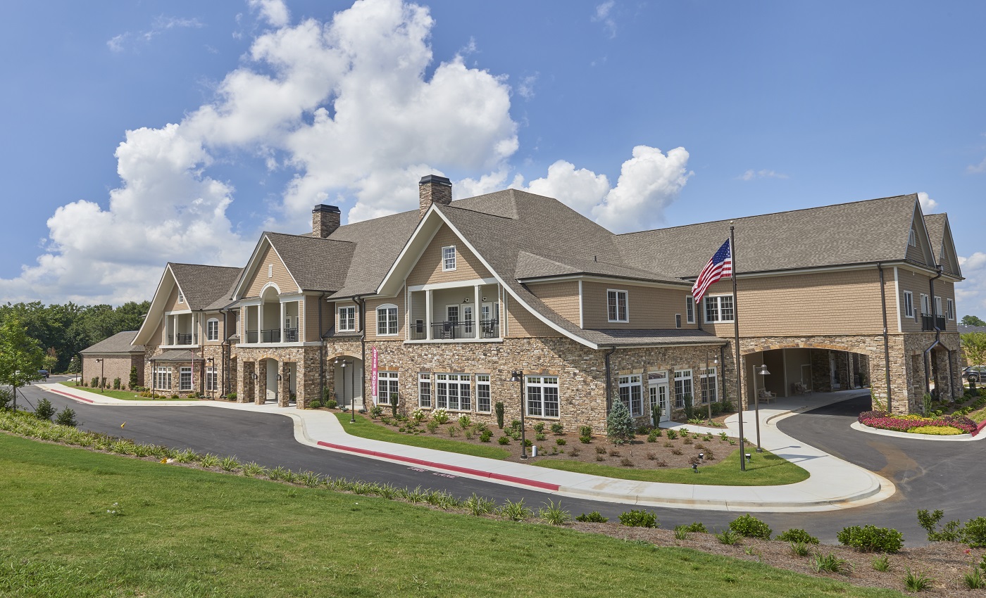 What’s Life Like in a Senior Living Community? Dogwood Forest Has the Answer